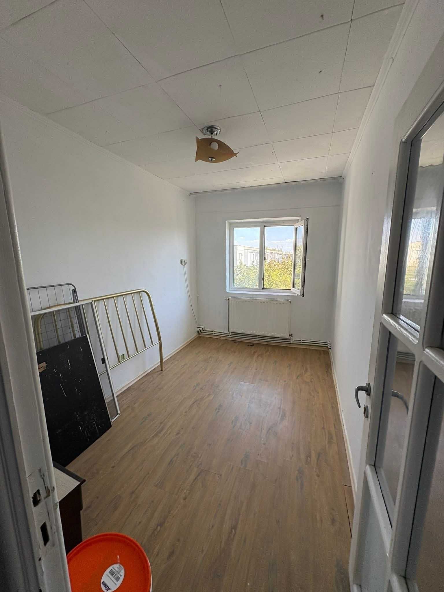 Apartament 3 camere etaj 4, LIBER