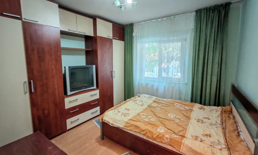 Apartament 2 camere Piata Centrala