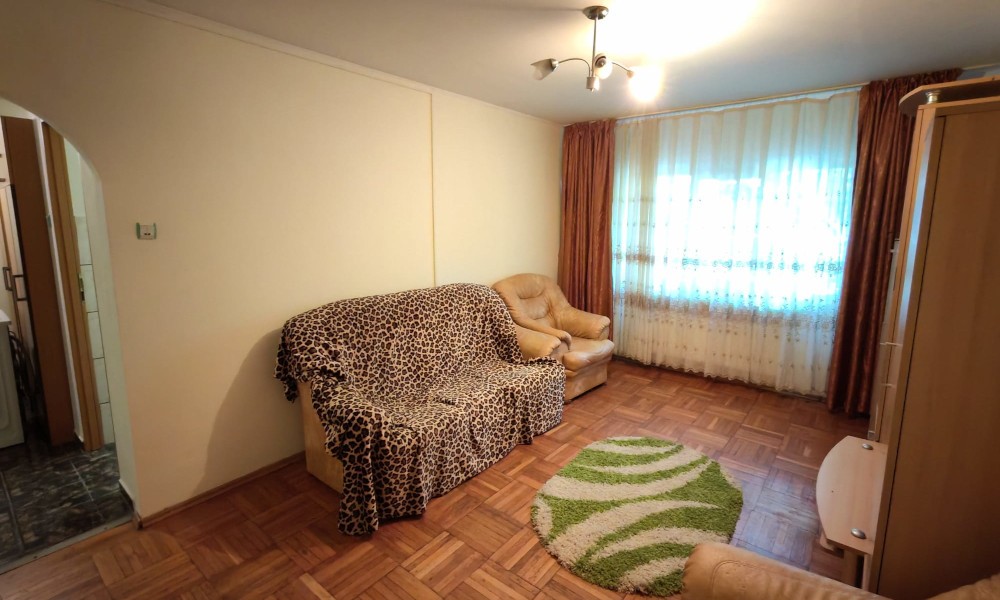 Apartament 2 camere Piata Centrala