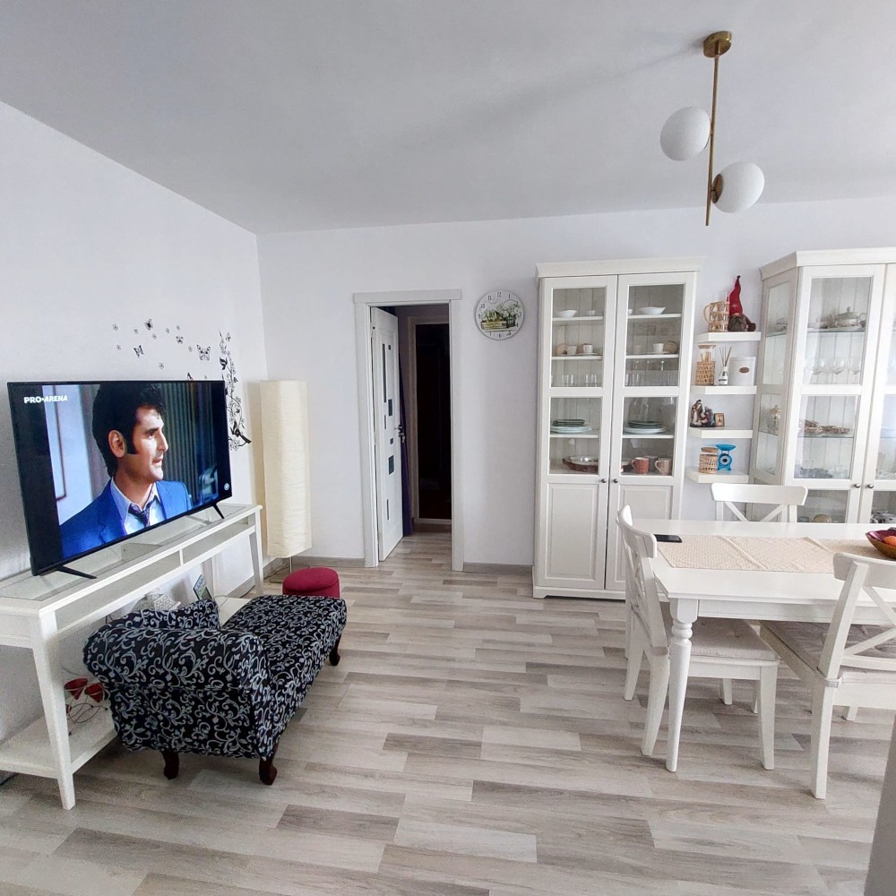 Apartament renovat si mobilat Tiglina