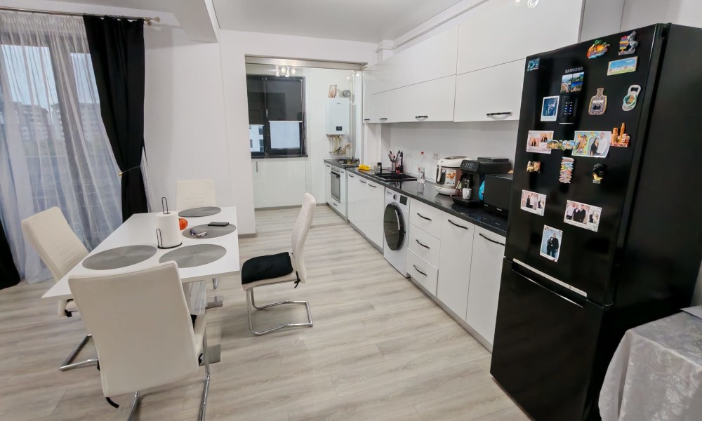 Apartament spatios in bloc nou