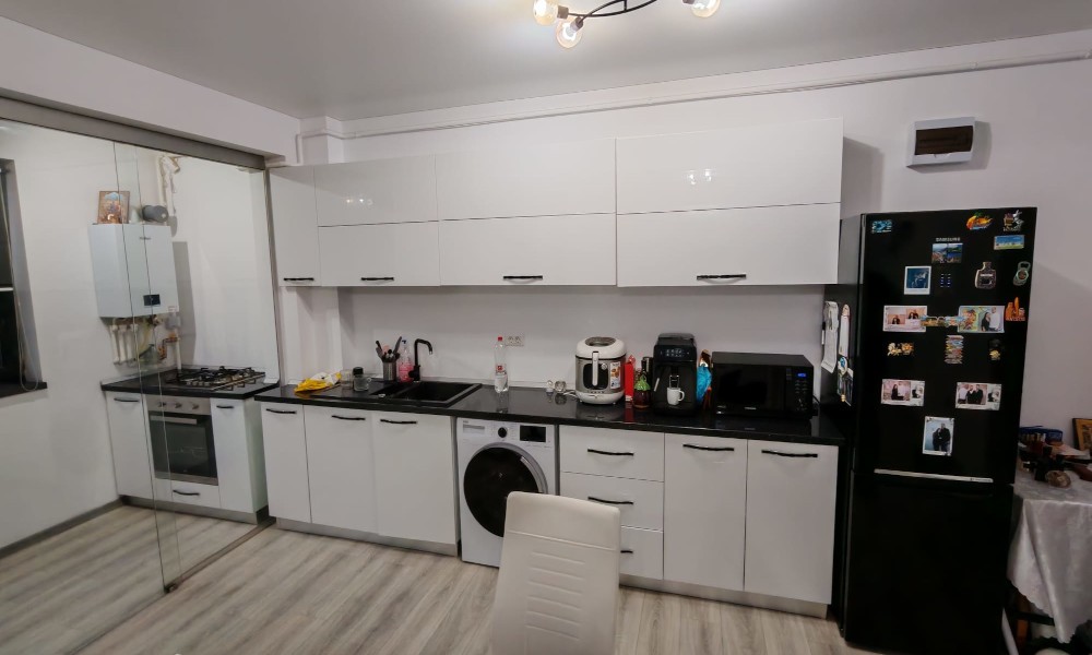Apartament spatios in bloc nou