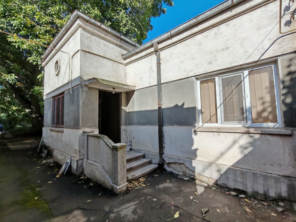 Casa si teren Ultracentral